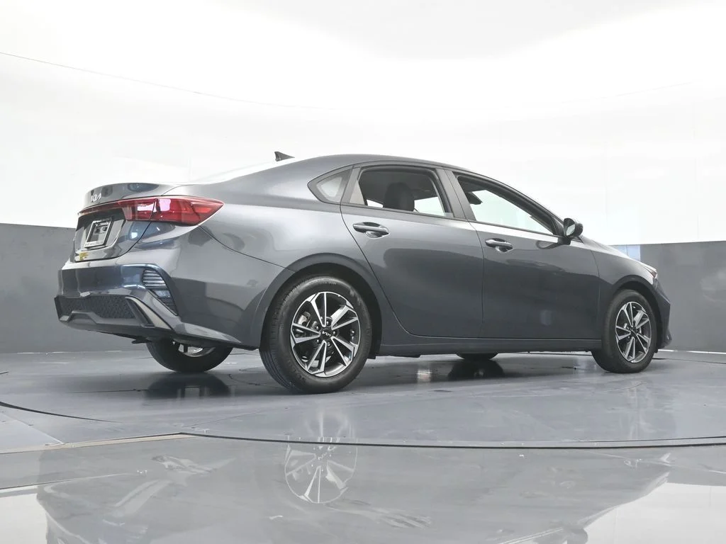 Used 2024 Gravity Gray Kia LXS image 56