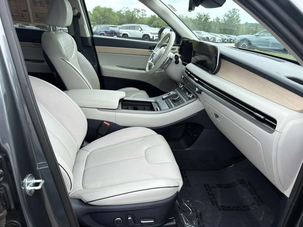 Used 2023 Gray Hyundai Limited image 29