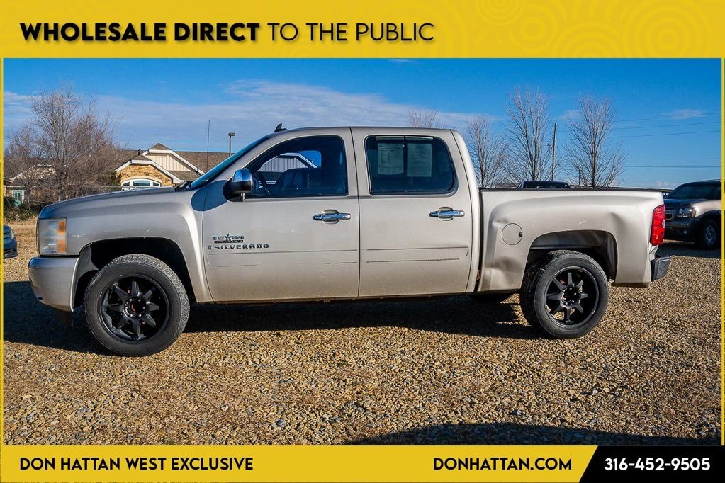 Used 2009 Chevrolet Silverado 1500 1LT with VIN 3GCEC23029G182555 for sale in Park City, KS