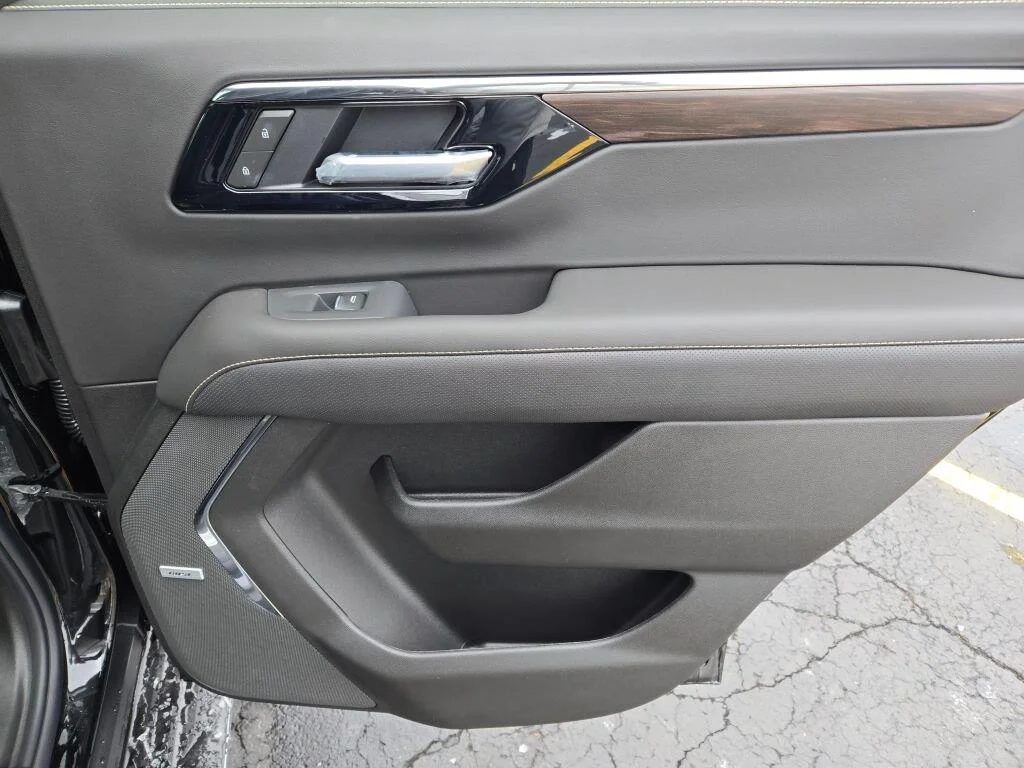 2026 Chevrolet Tahoe Premier - Photo 8