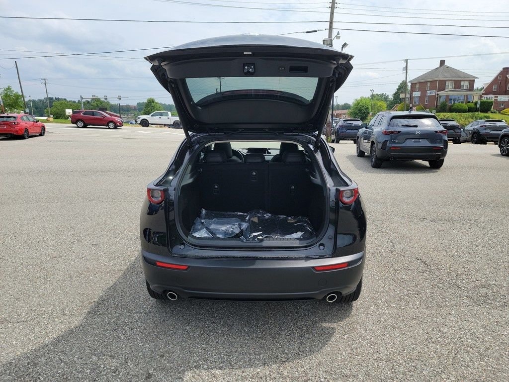 2025 Mazda CX-30 Premium - Photo 14