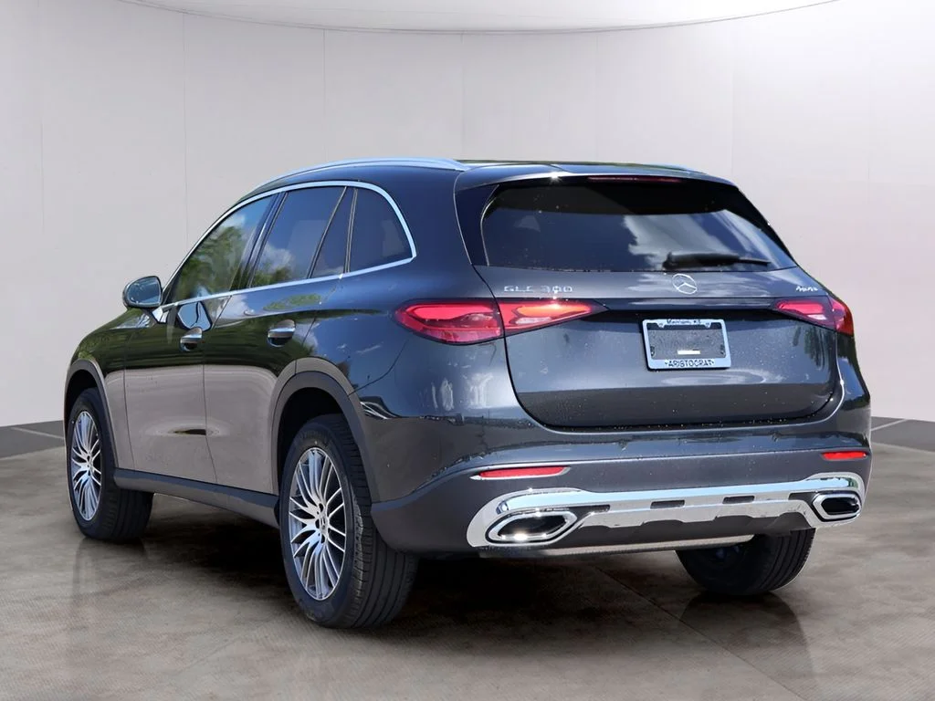 Certified Used 2026 Graphite Grey Metallic Mercedes-Benz GLC 300 image 5