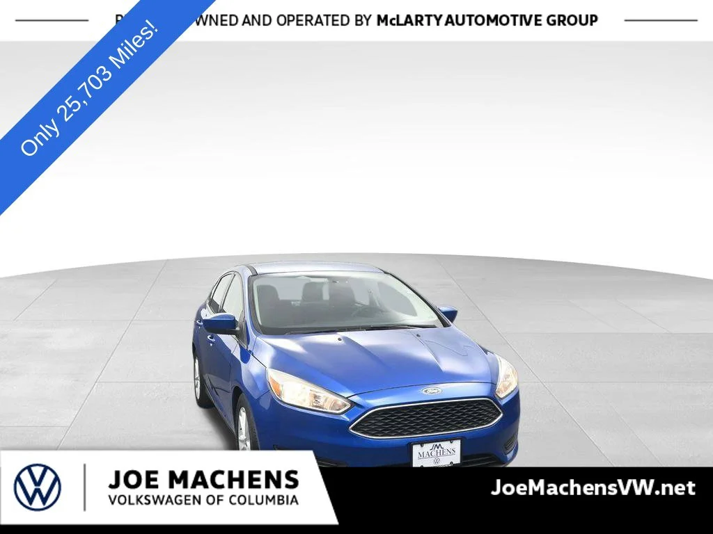 Used 2018 Blue Ford SE image 1