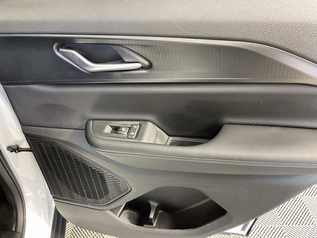 Used 2025 White Jeep Altitude X image 24