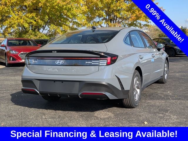 Used 2026 Blue Hyundai SE image 6