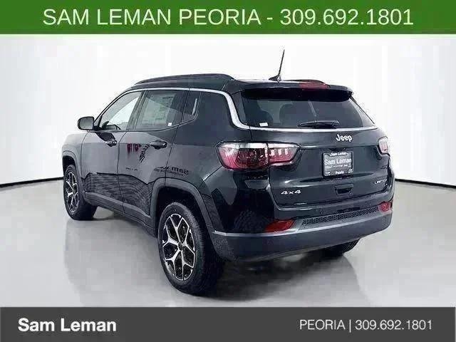 New 2026 Diamond Black Crystal Pearl-Coat Exterior Paint Jeep Limited image 5