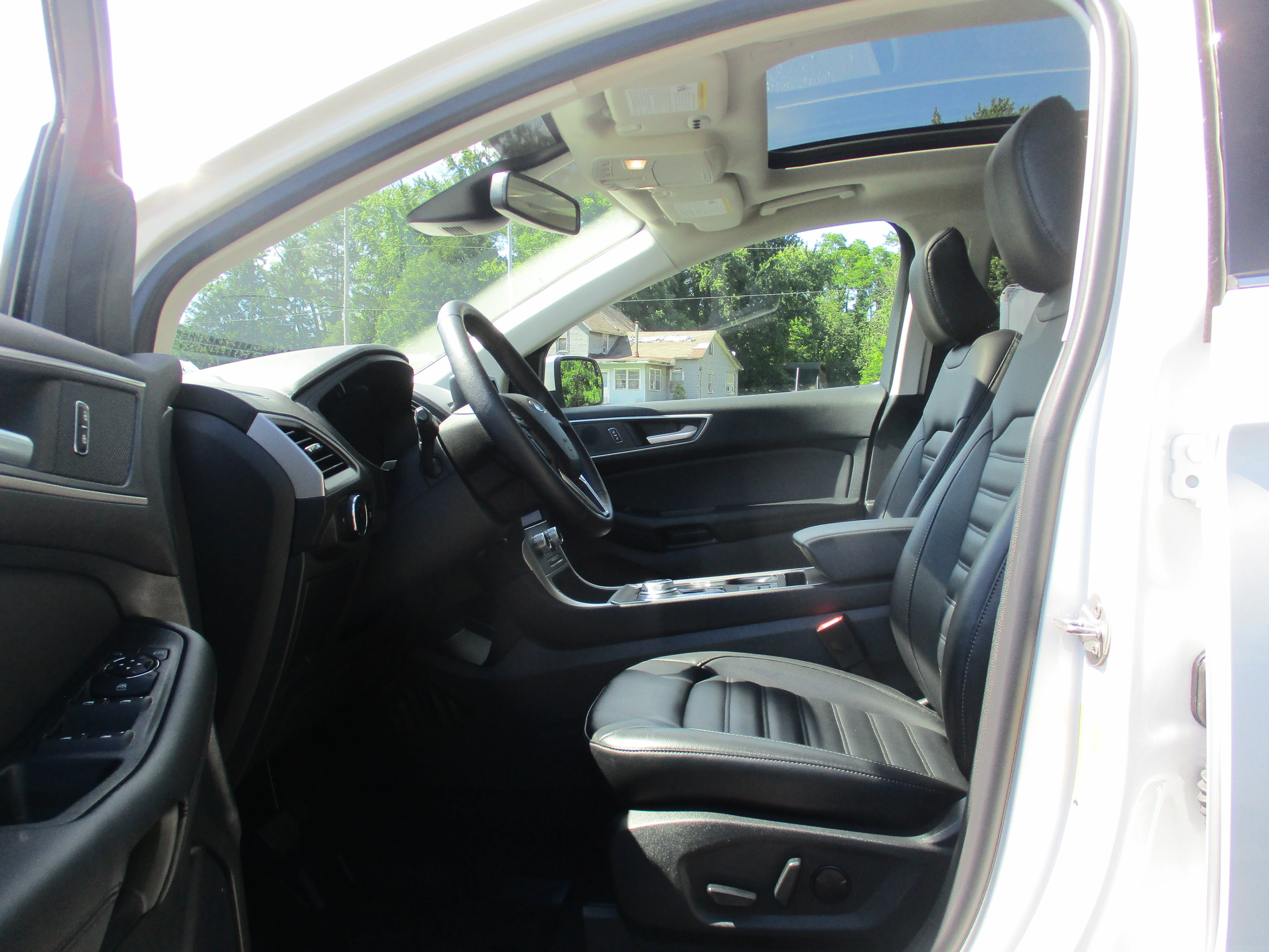 Used 2023 Star White Metallic Tri-Coat Ford SEL image 29