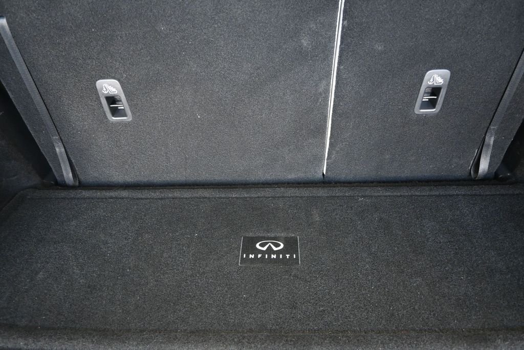Certified Used 2026 White INFINITI PURE image 21