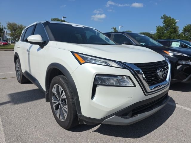 Used 2023 White Nissan SV image 1
