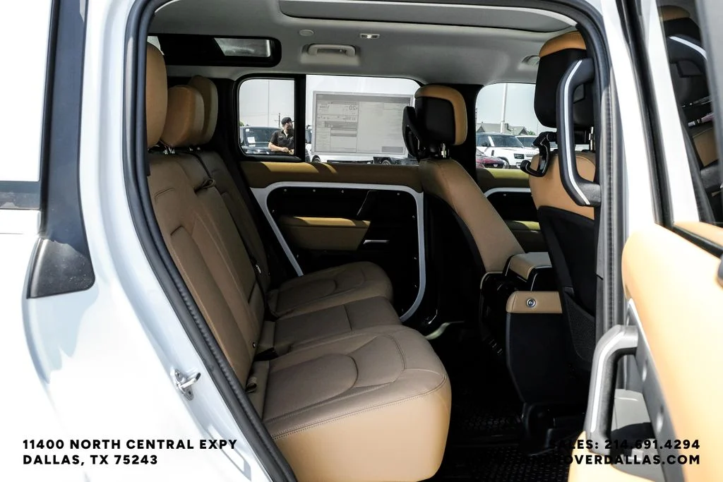 New 2026 Fuji White Land Rover S image 25