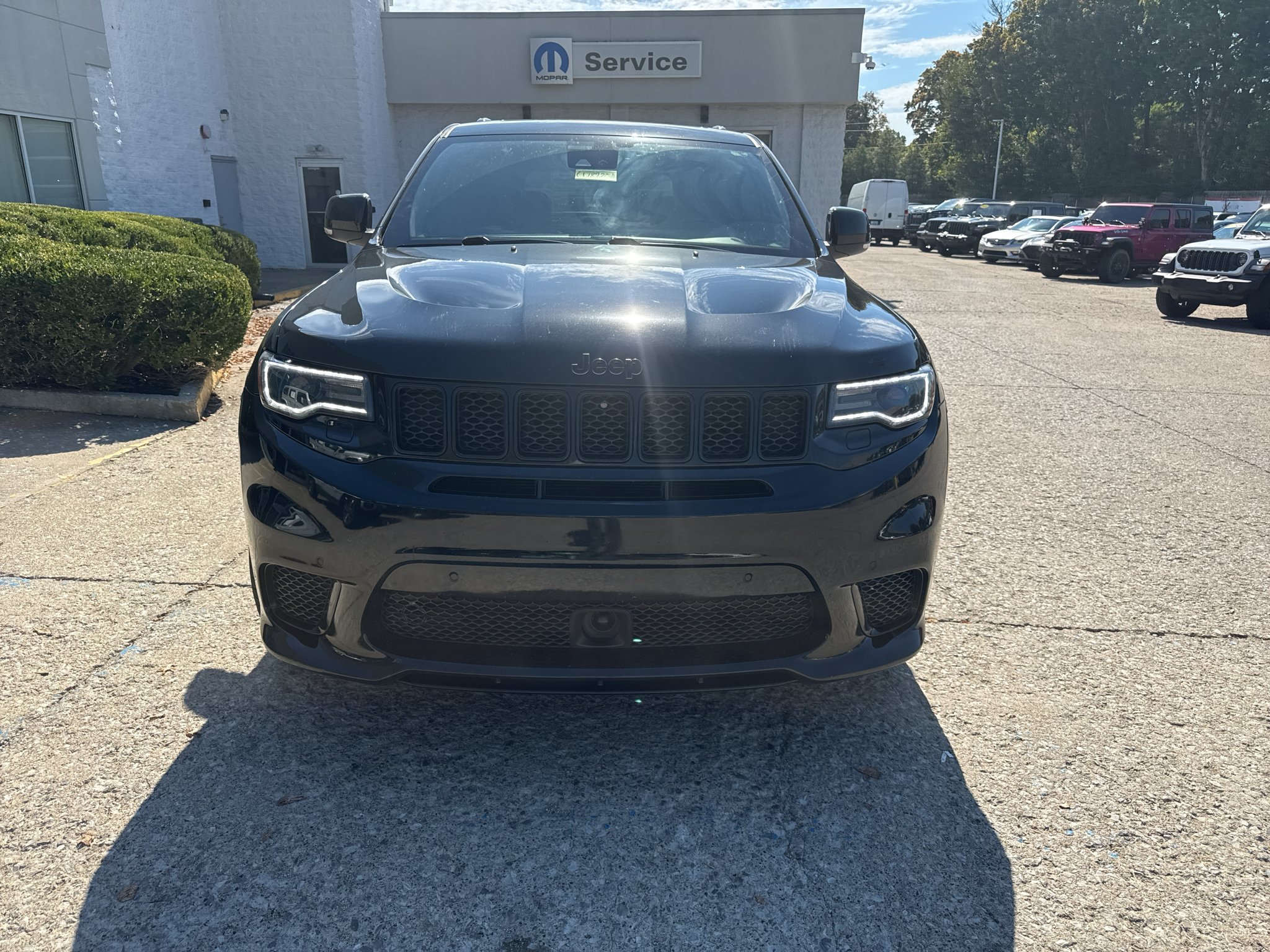 Used 2020 Diamond Black Crystal Pearlcoat Jeep Trackhawk image 2