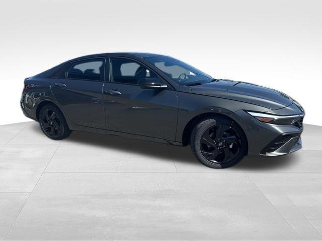 New 2026 Hyundai ELANTRA SEL Sport