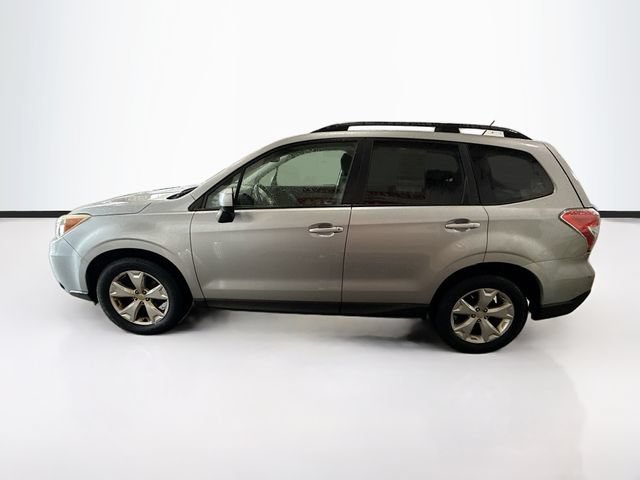 Used 2014  Subaru 2.5i Premium image 9