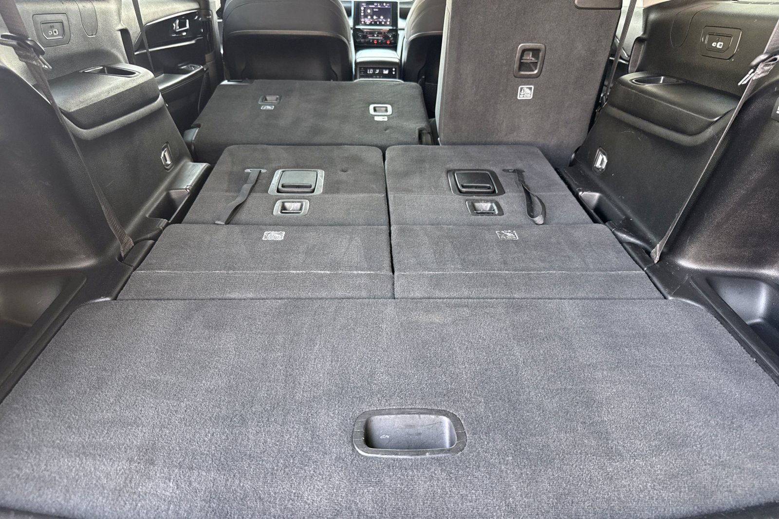 Used 2022 Gray Jeep Laredo image 15