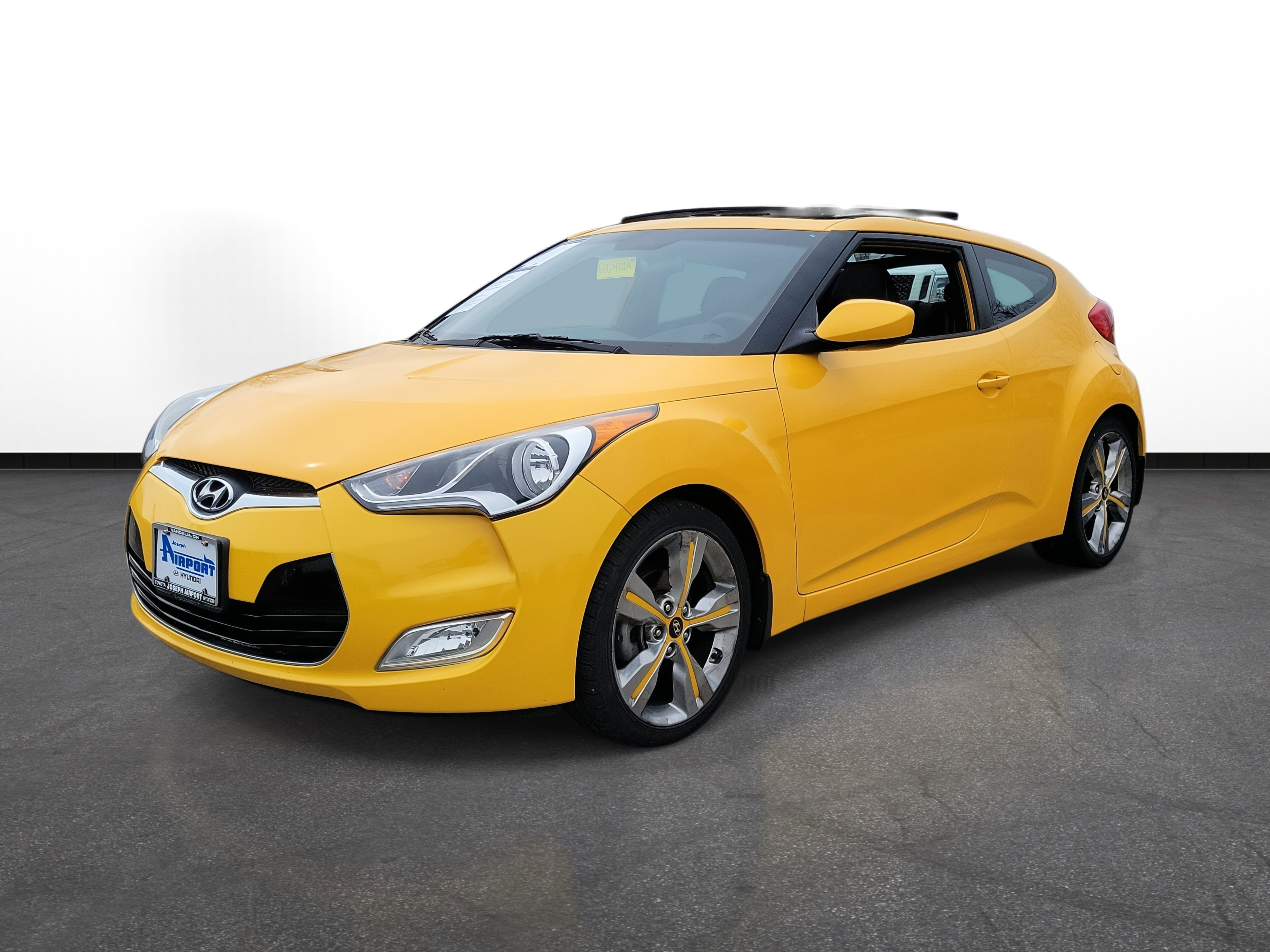 Used 2016 Hyundai Veloster Base with VIN KMHTC6AD2GU262948 for sale in Vandalia, OH