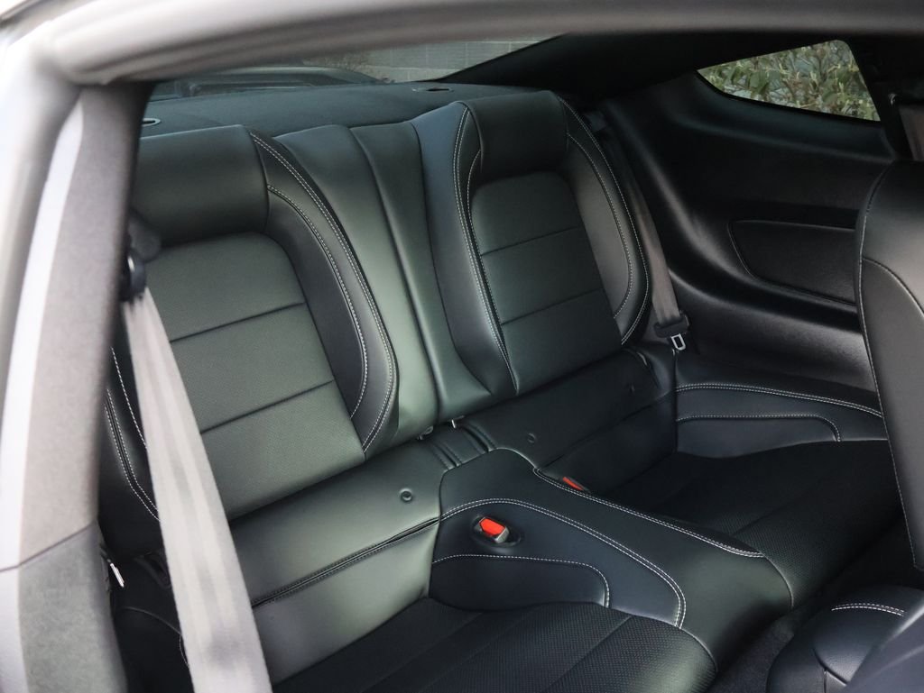 Used 2022 Oxford White Ford Shelby GT500 image 14