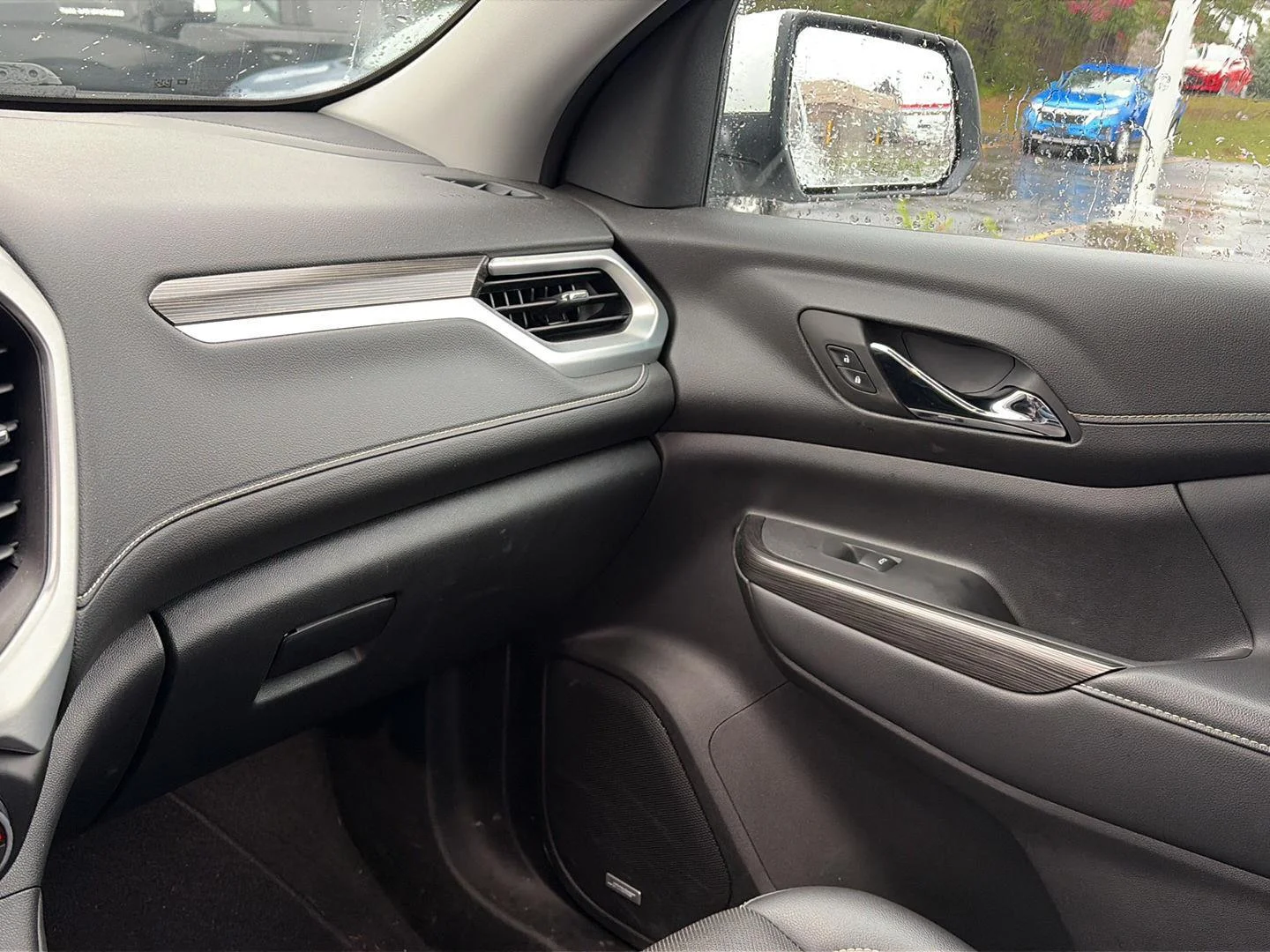 Used 2023 Summit White GMC SLT image 20