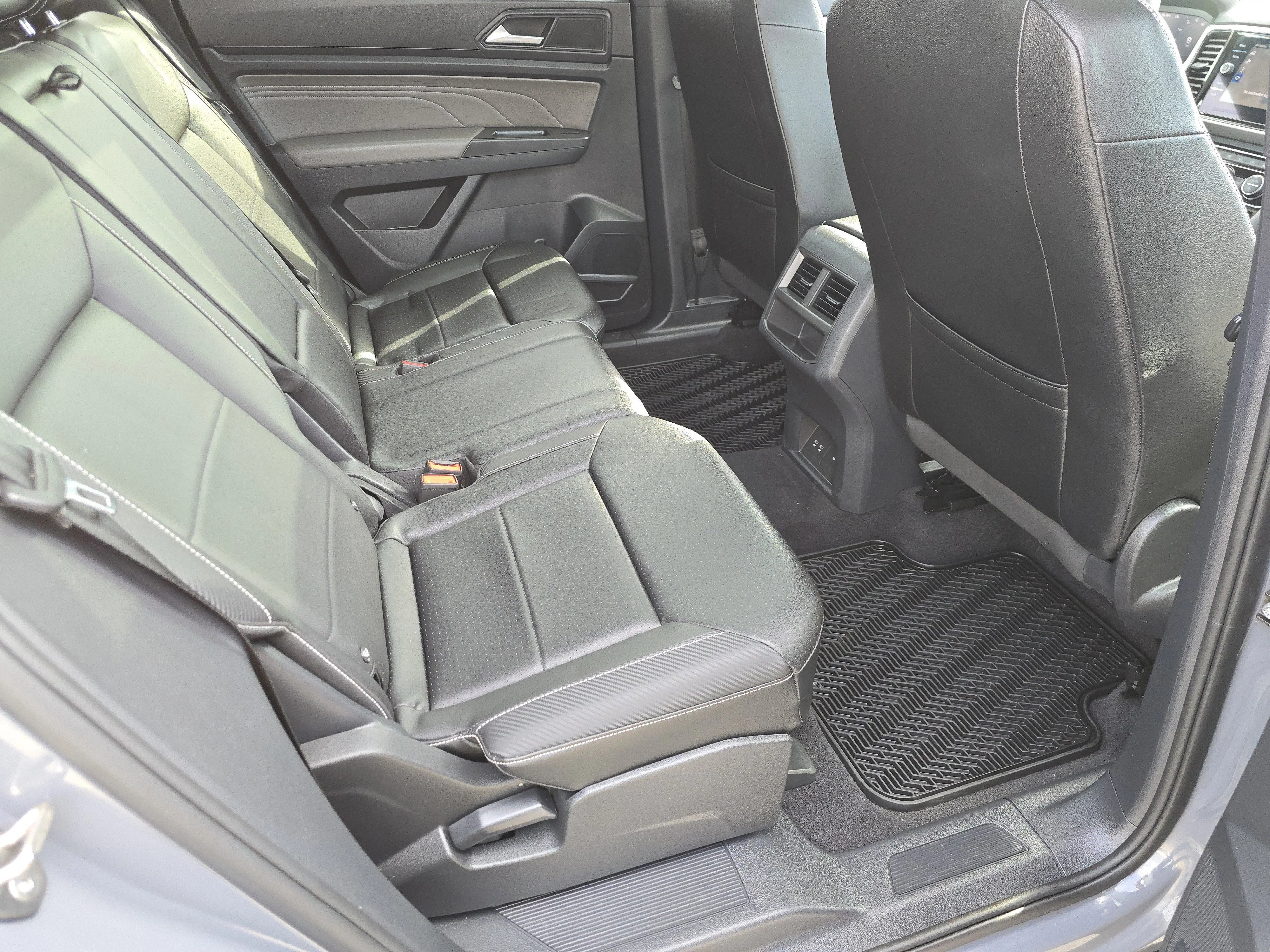 Certified Used 2023 Pure Gray Volkswagen 3.6L V6 SEL image 18