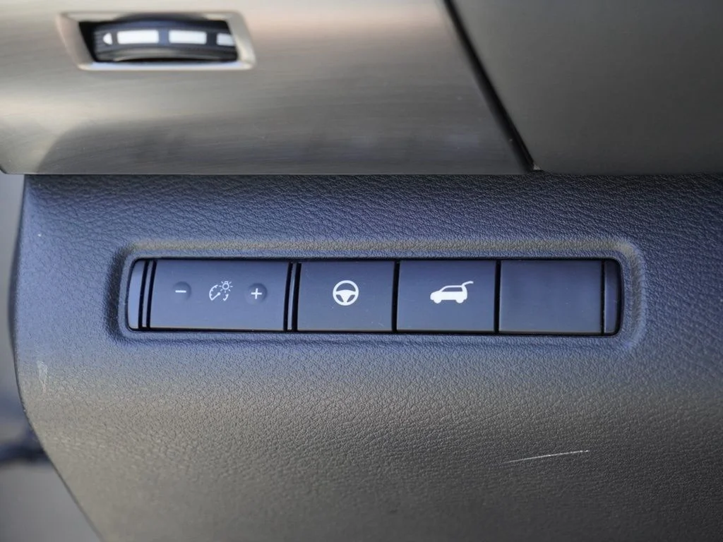 Used 2024 Gray Nissan SL image 9