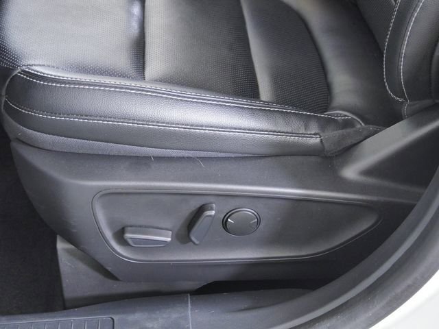 Used 2022 White Ford SEL image 24