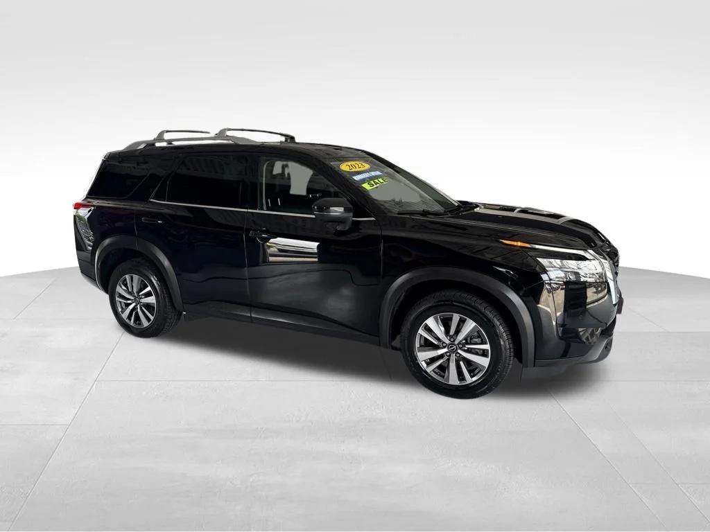 Used 2023 Black Nissan SL image 7