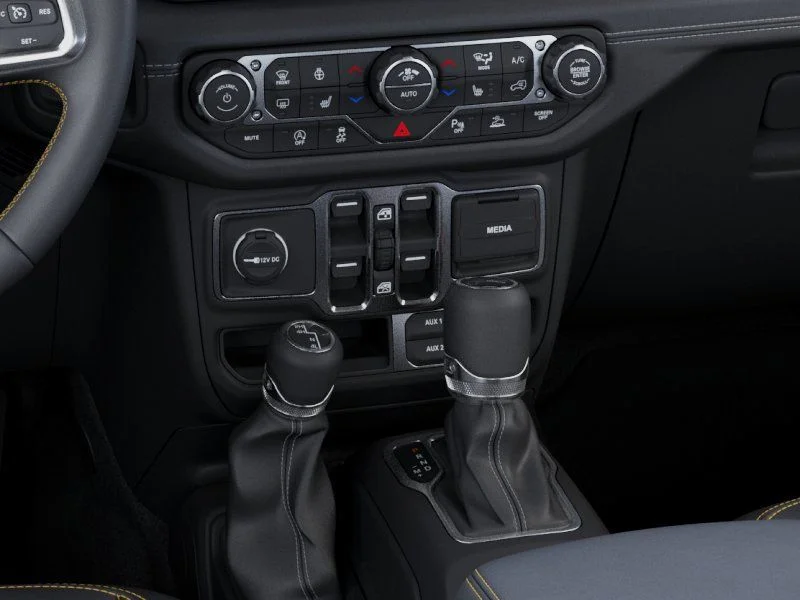 New 2026 Anvil Clear-Coat Exterior Paint Jeep Sahara image 25