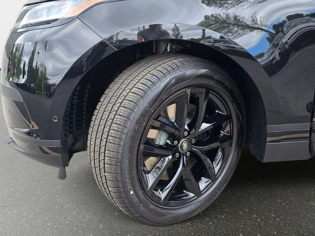 New 2026 Santorini Black LAND ROVER S image 34