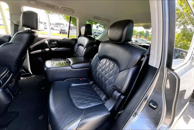 Used 2023 Gray Nissan Platinum image 19