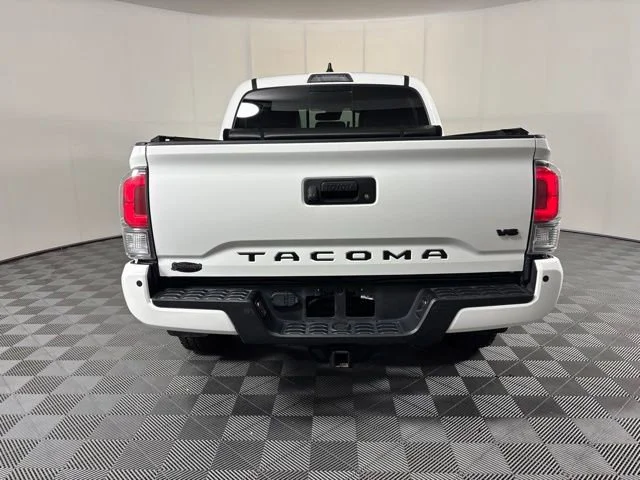 Used 2023 White Toyota SR image 42