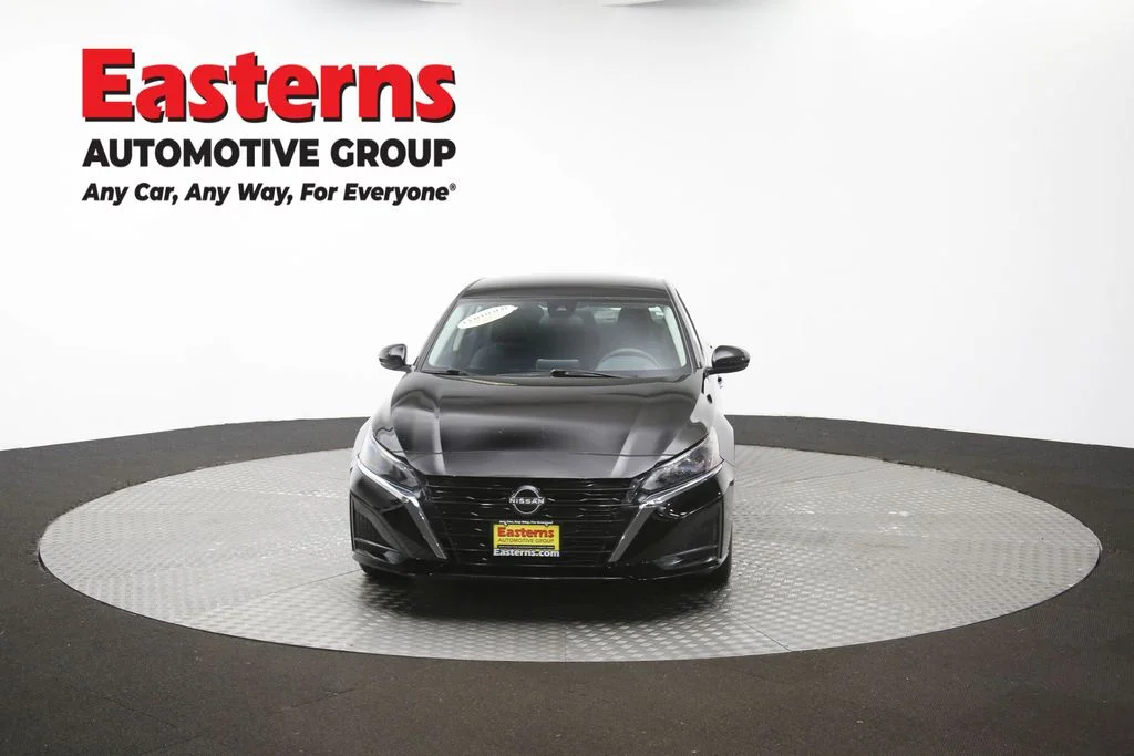 Used 2023 Black Nissan 2.5 SV image 52