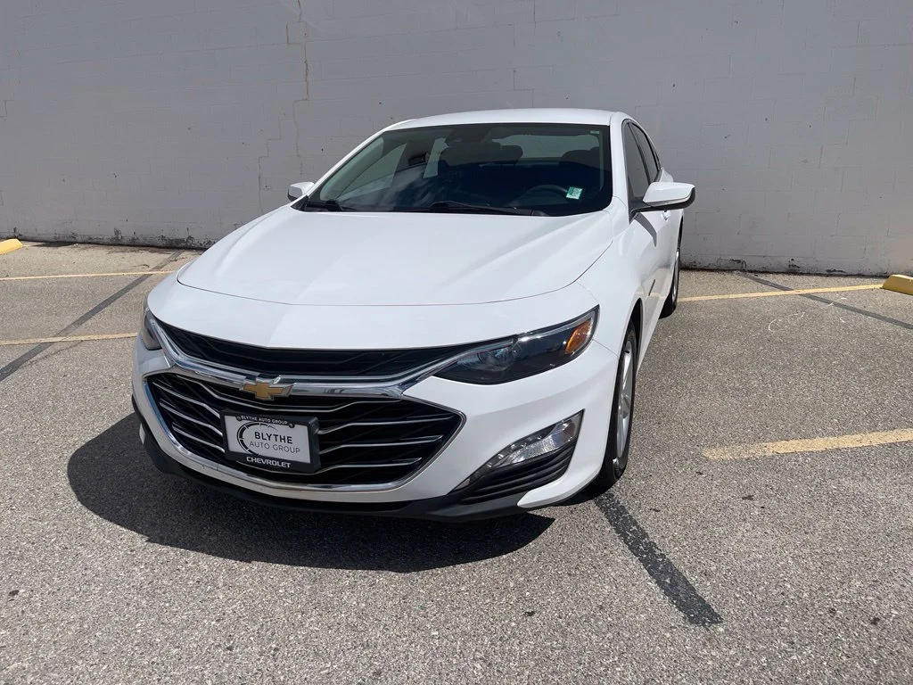 Used 2023 Summit White Chevrolet LT image 1