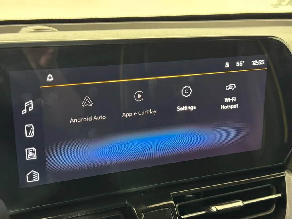 Used 2024 Summit White Chevrolet ACTIV image 18