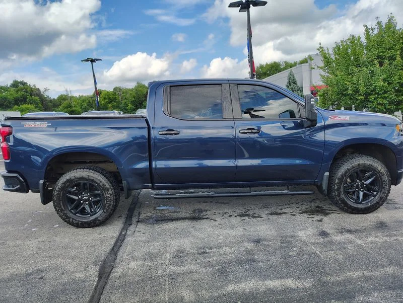 Used 2020 Blue Chevrolet LT Trail Boss image 4