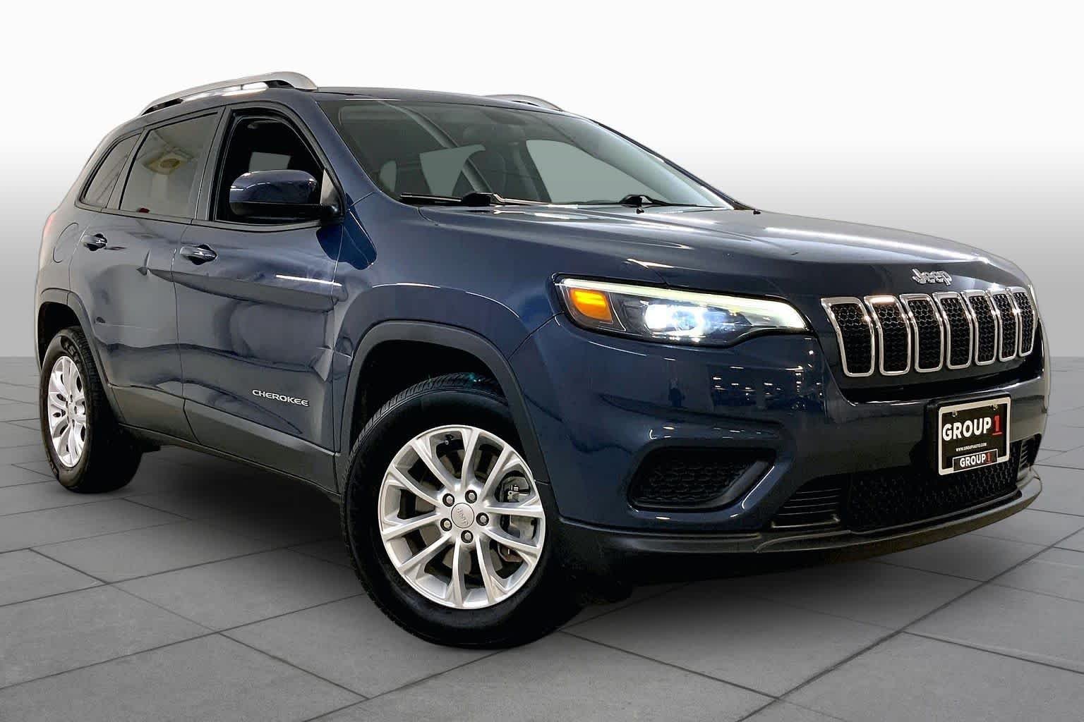 Used 2020 Jeep Cherokee Latitude with VIN 1C4PJMCB7LD555587 for sale in Kansas City