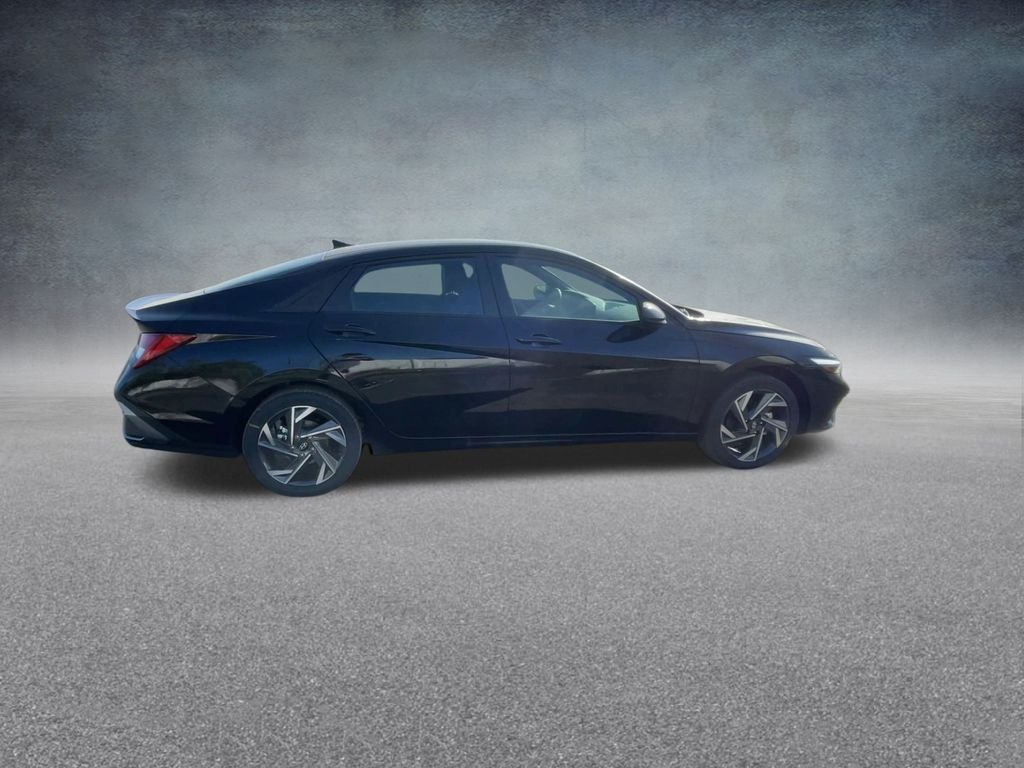 2025 Hyundai Elantra Blue - Photo 25