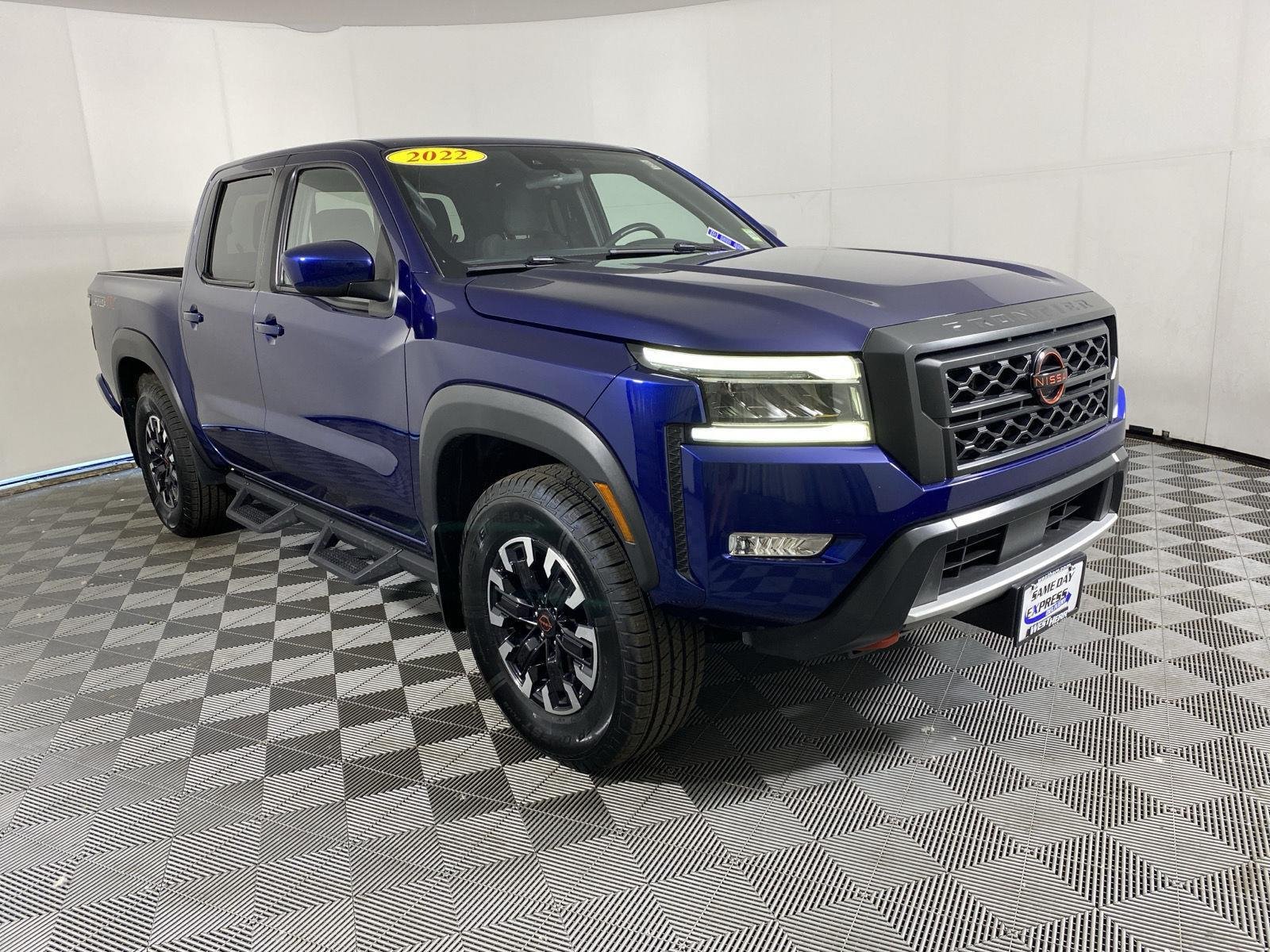 Used 2022 Deep Blue Pearl Nissan PRO-4X image 9