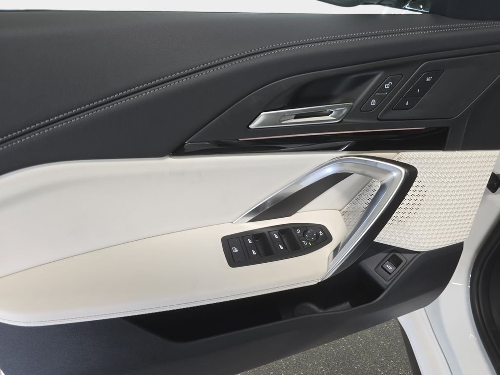 New 2026 Alpine White BMW xDrive28i image 14