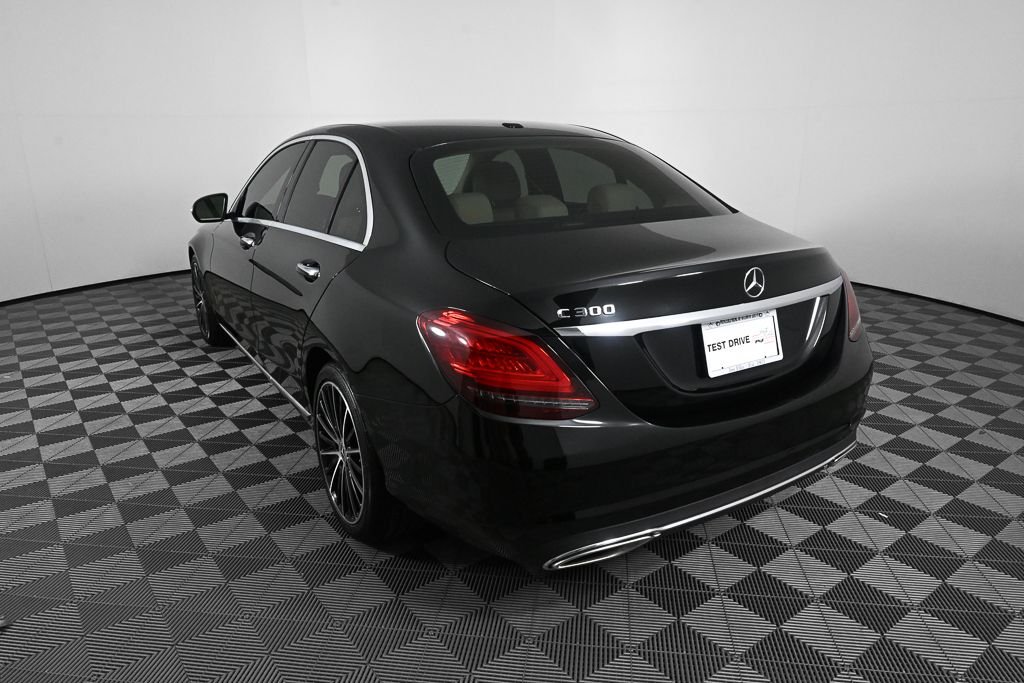 Used 2021  Mercedes-Benz C 300 image 4