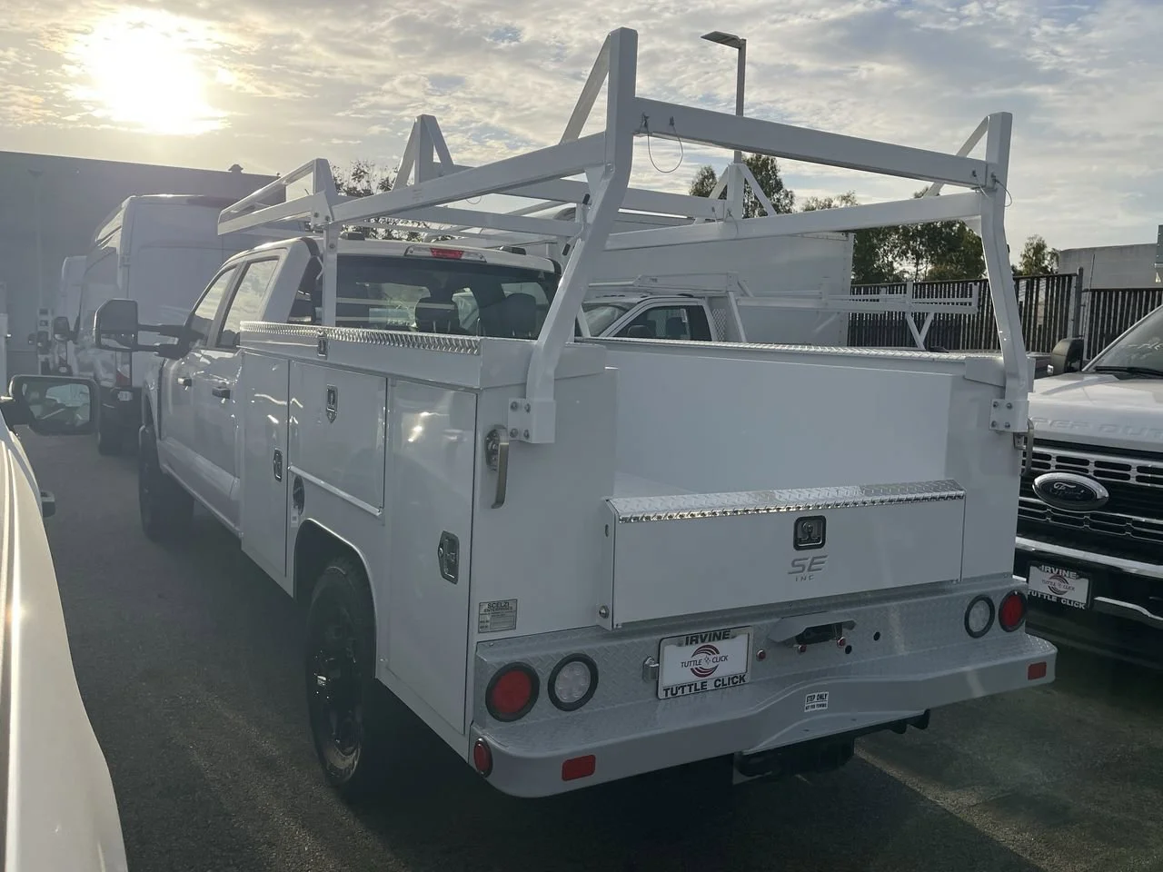 New 2026 Oxford White Ford XL image 4