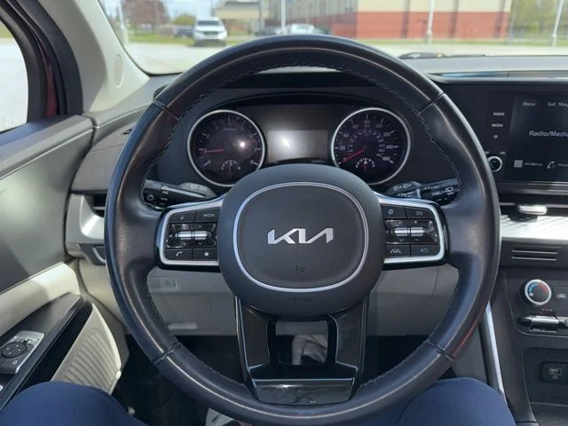 Used 2024 Red Kia LX image 18