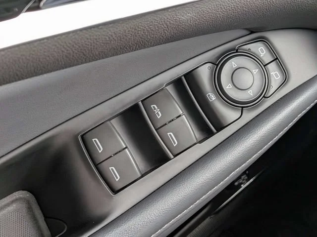 Used 2023 Ebony Twilight Metallic Buick Essence image 22