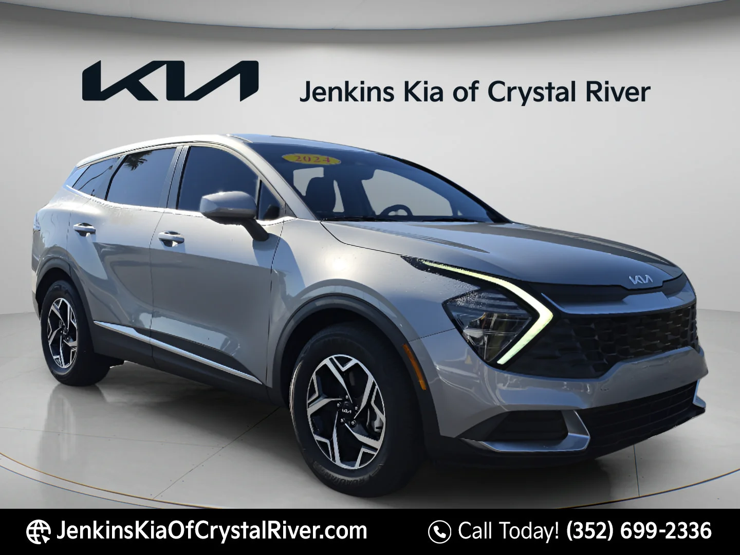 Used 2025 Steel Gray Kia LX image 1