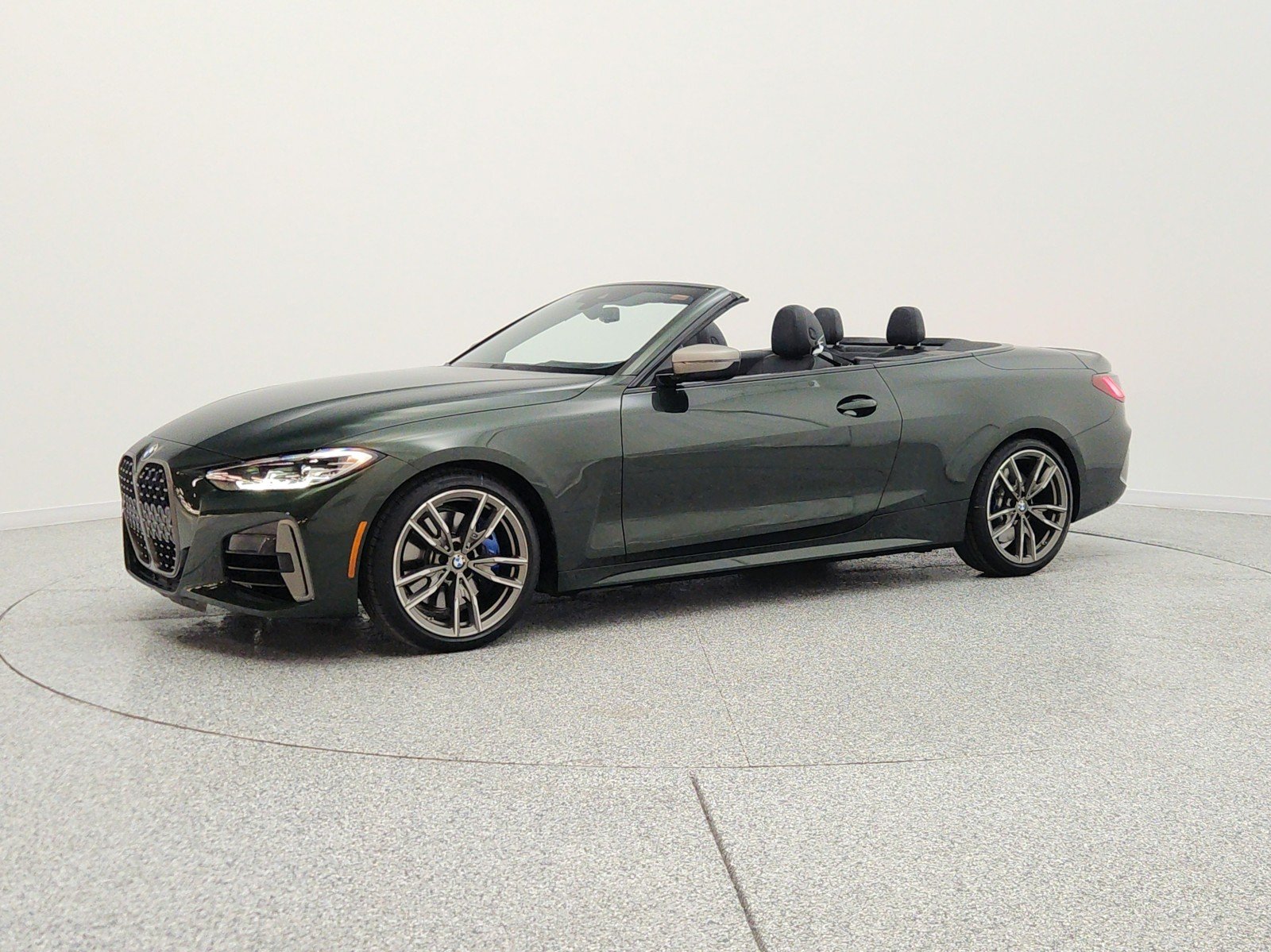 2024 BMW 4 Series M440i Convertible's photo
