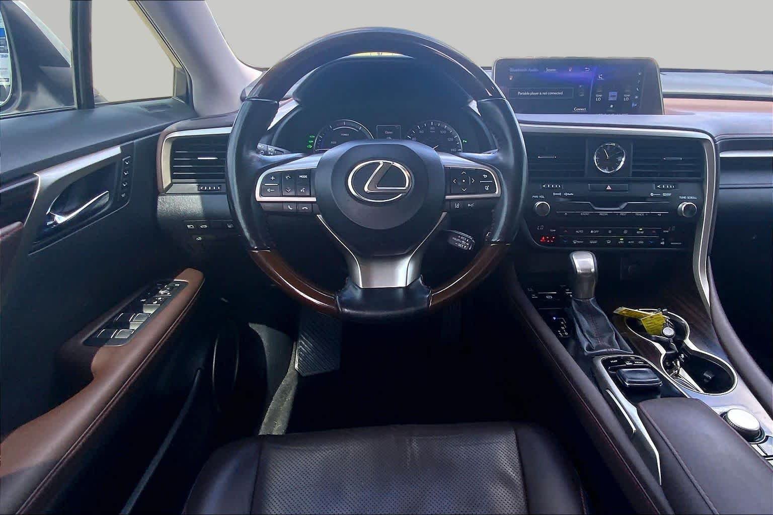 Used 2018 Eminent White Pearl Lexus  image 6