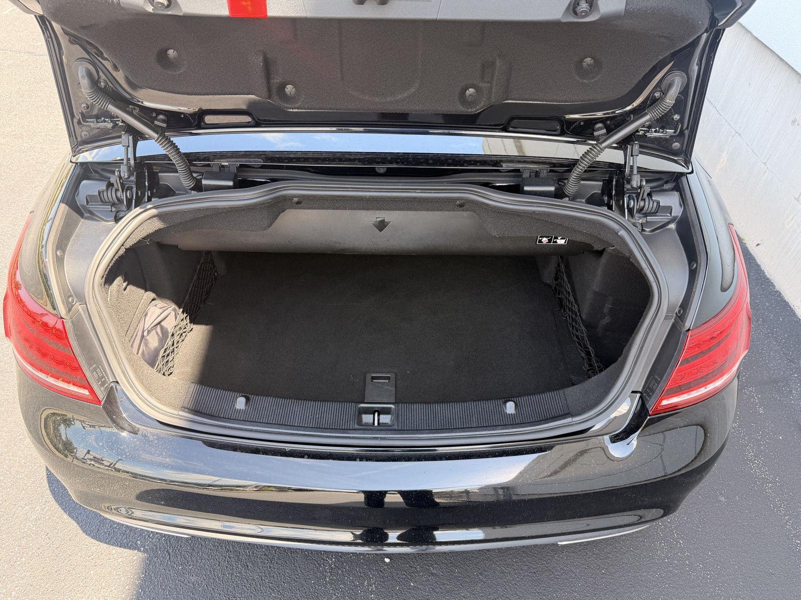Used 2016 Black Mercedes-Benz E 400 image 4