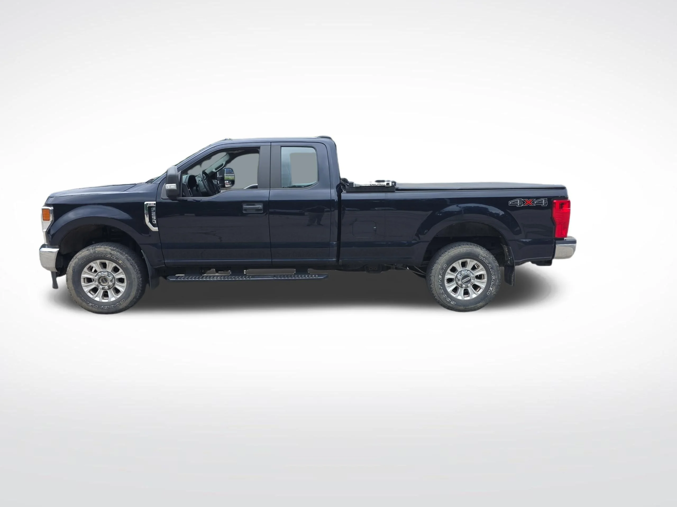 Used 2022 Blue Ford XL image 7
