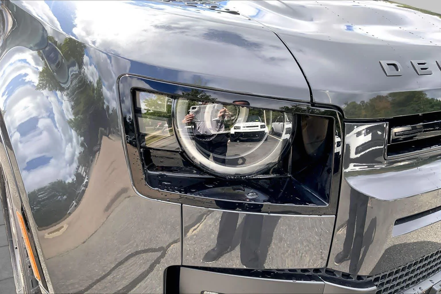 New 2026 Carpathian Grey Land Rover X-Dynamic SE image 15