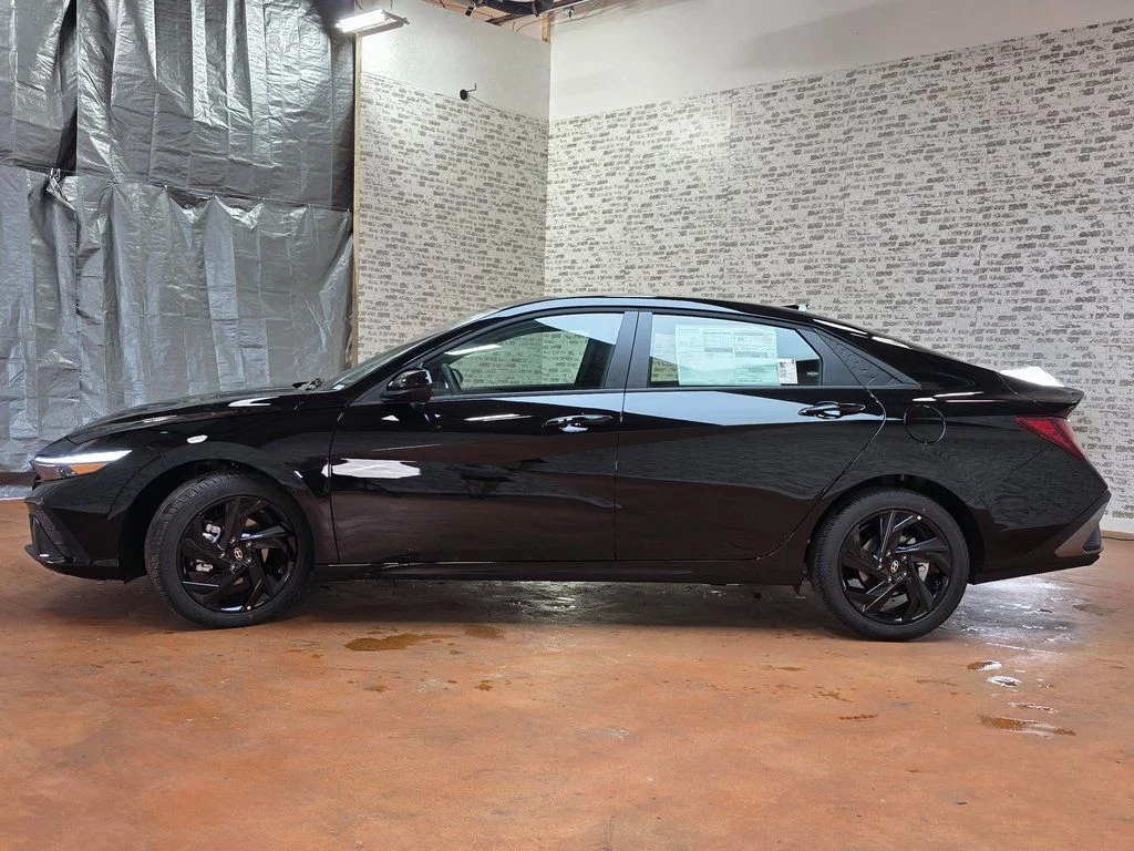 New 2026 Abyss Black Hyundai SEL Sport image 4