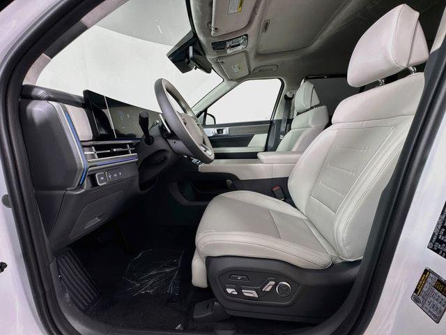 New 2027 White Hyundai Calligraphy FWD image 42