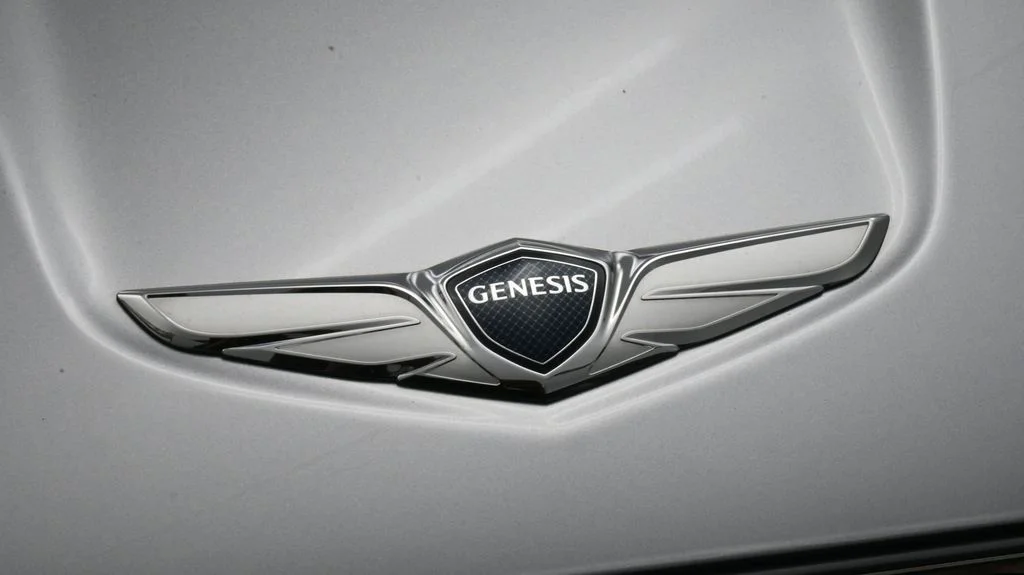 Certified Used 2025 Silver Genesis 2.5T image 19